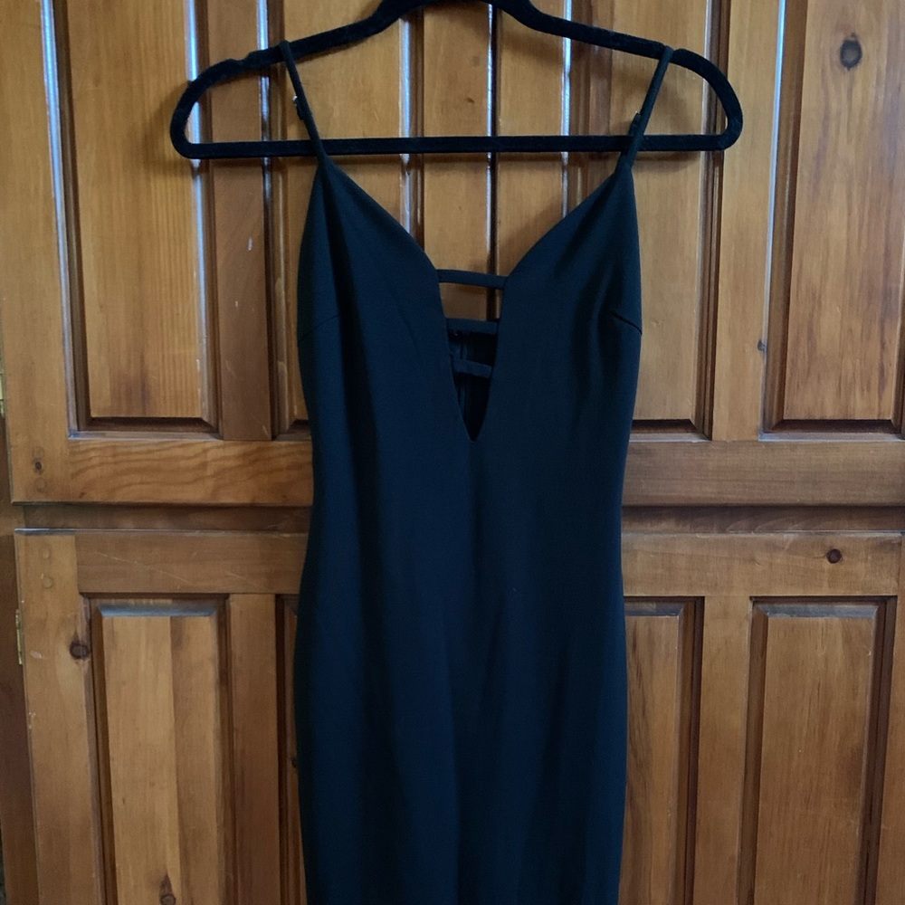 Black bodycon midi dress